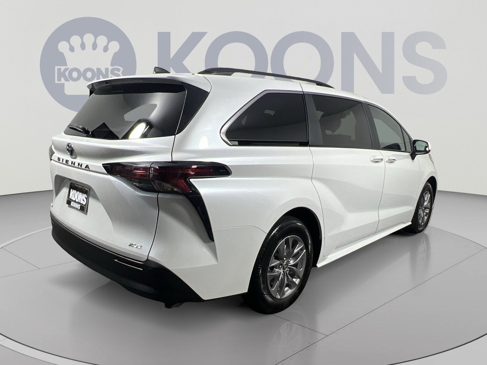 2025 Toyota Sienna XLE