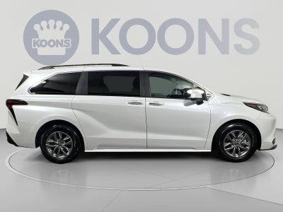2025 Toyota Sienna XLE