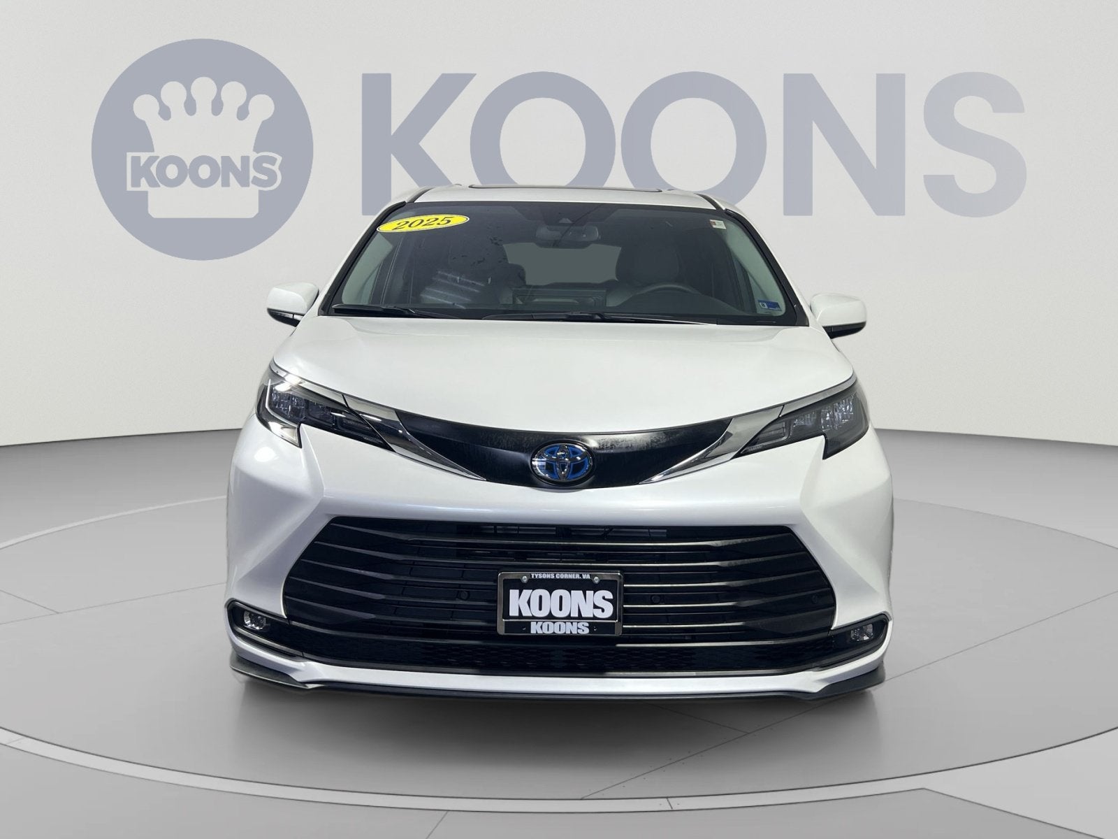 2025 Toyota Sienna XLE
