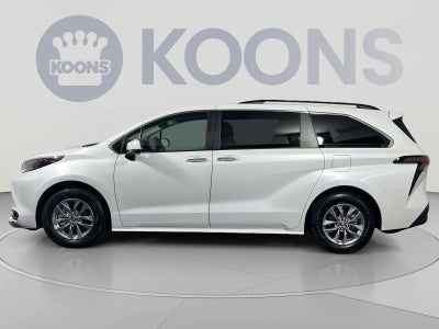 2025 Toyota Sienna XLE