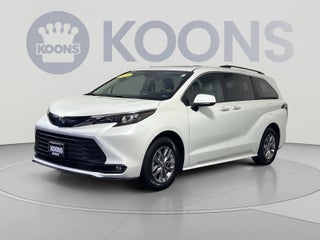 2025 Toyota Sienna XLE