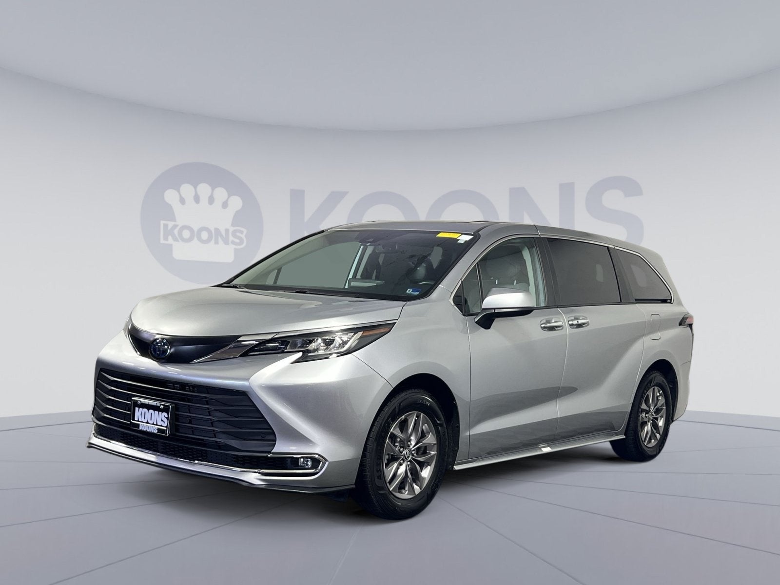 2023 Toyota Sienna XLE