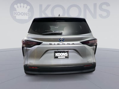 2023 Toyota Sienna XLE