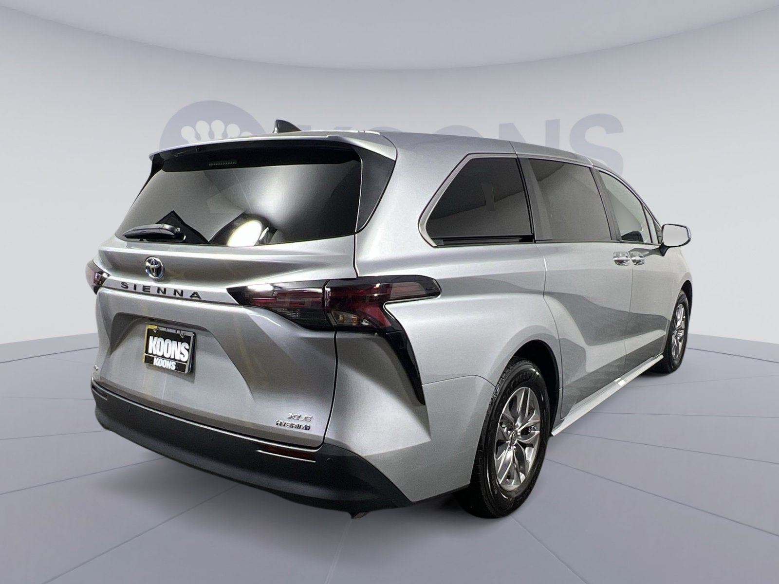 2023 Toyota Sienna XLE
