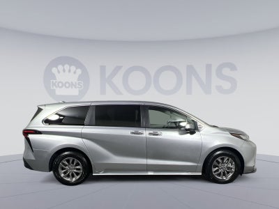 2023 Toyota Sienna XLE