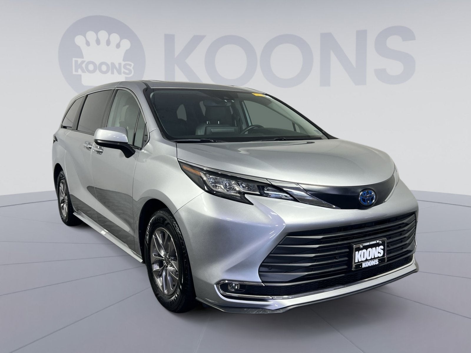 2023 Toyota Sienna XLE