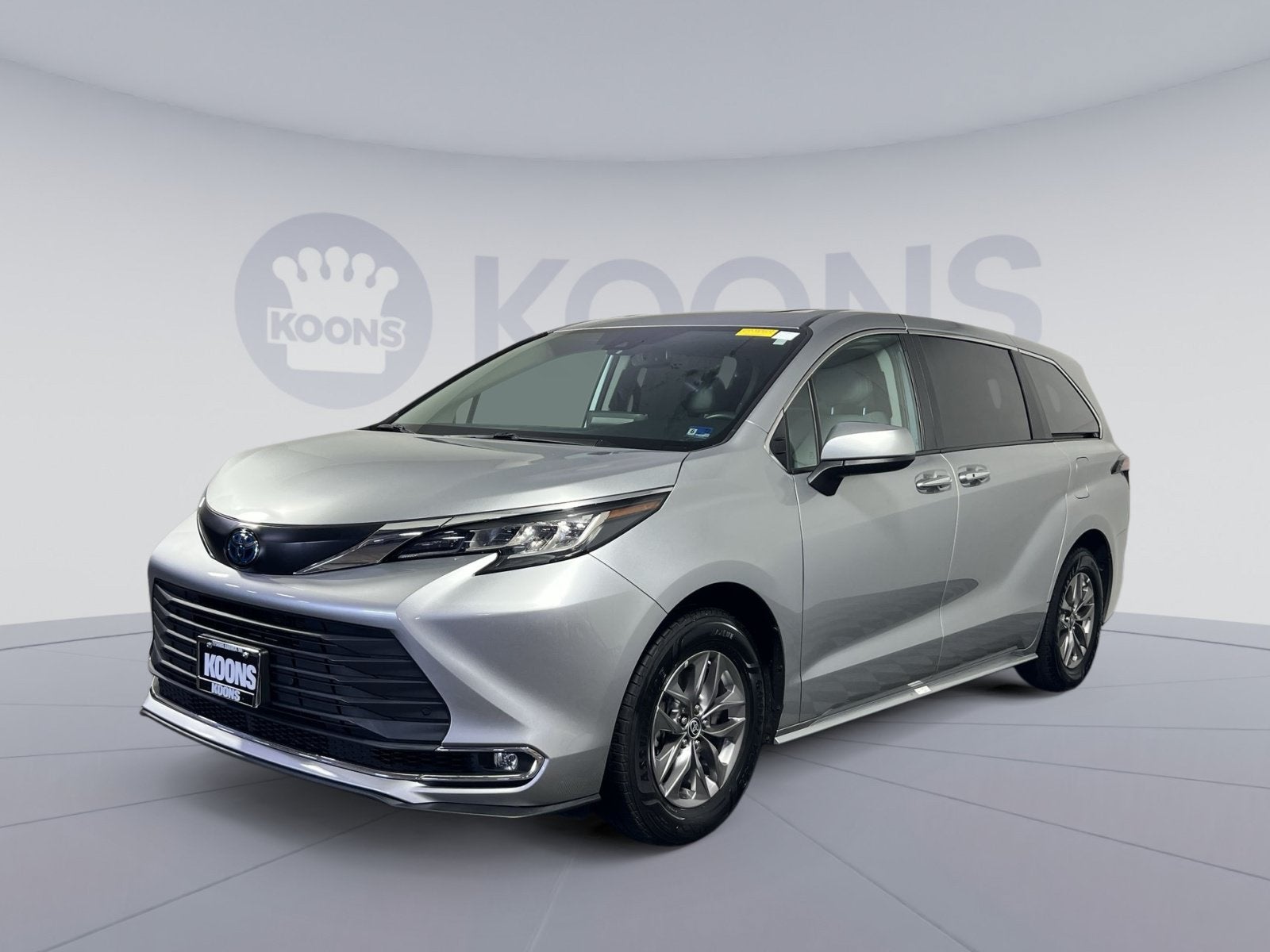 2023 Toyota Sienna XLE
