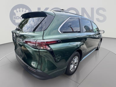 2025 Toyota Sienna XLE