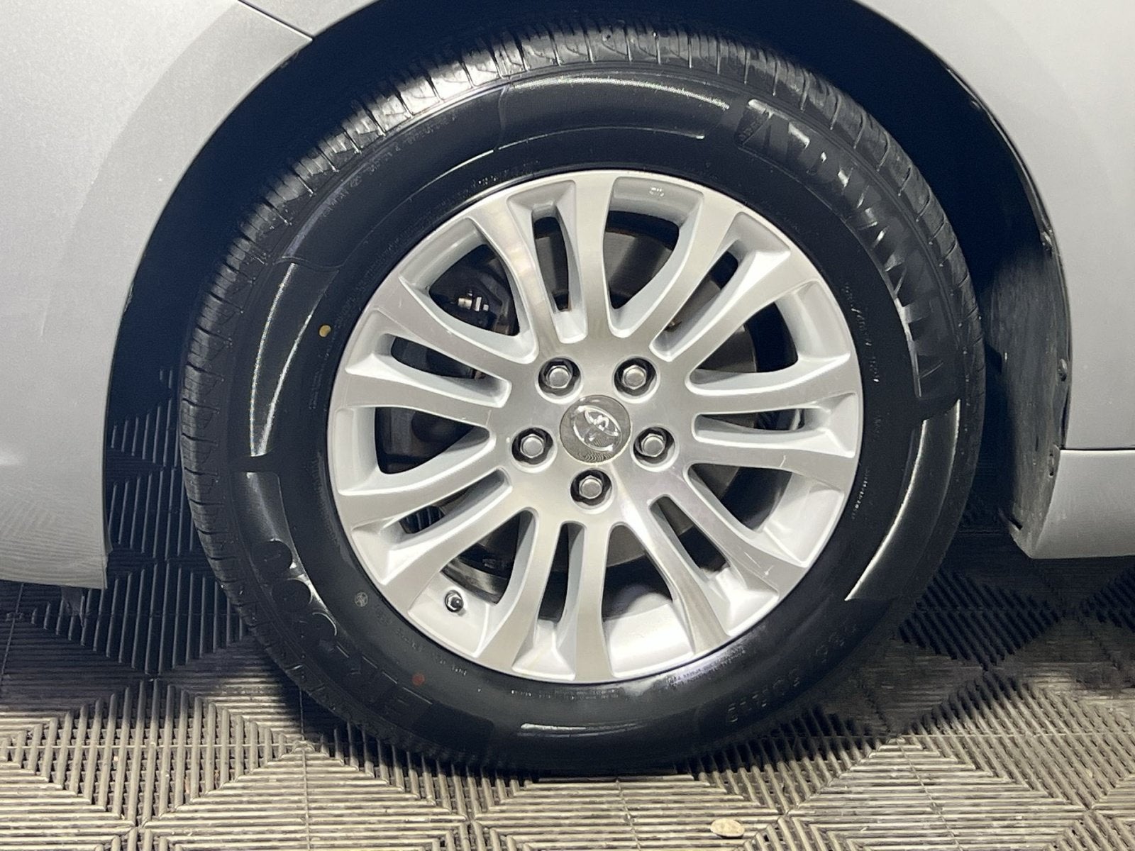 2017 Toyota Sienna XLE