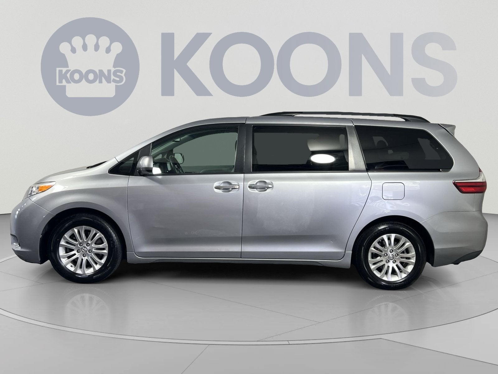 2017 Toyota Sienna XLE