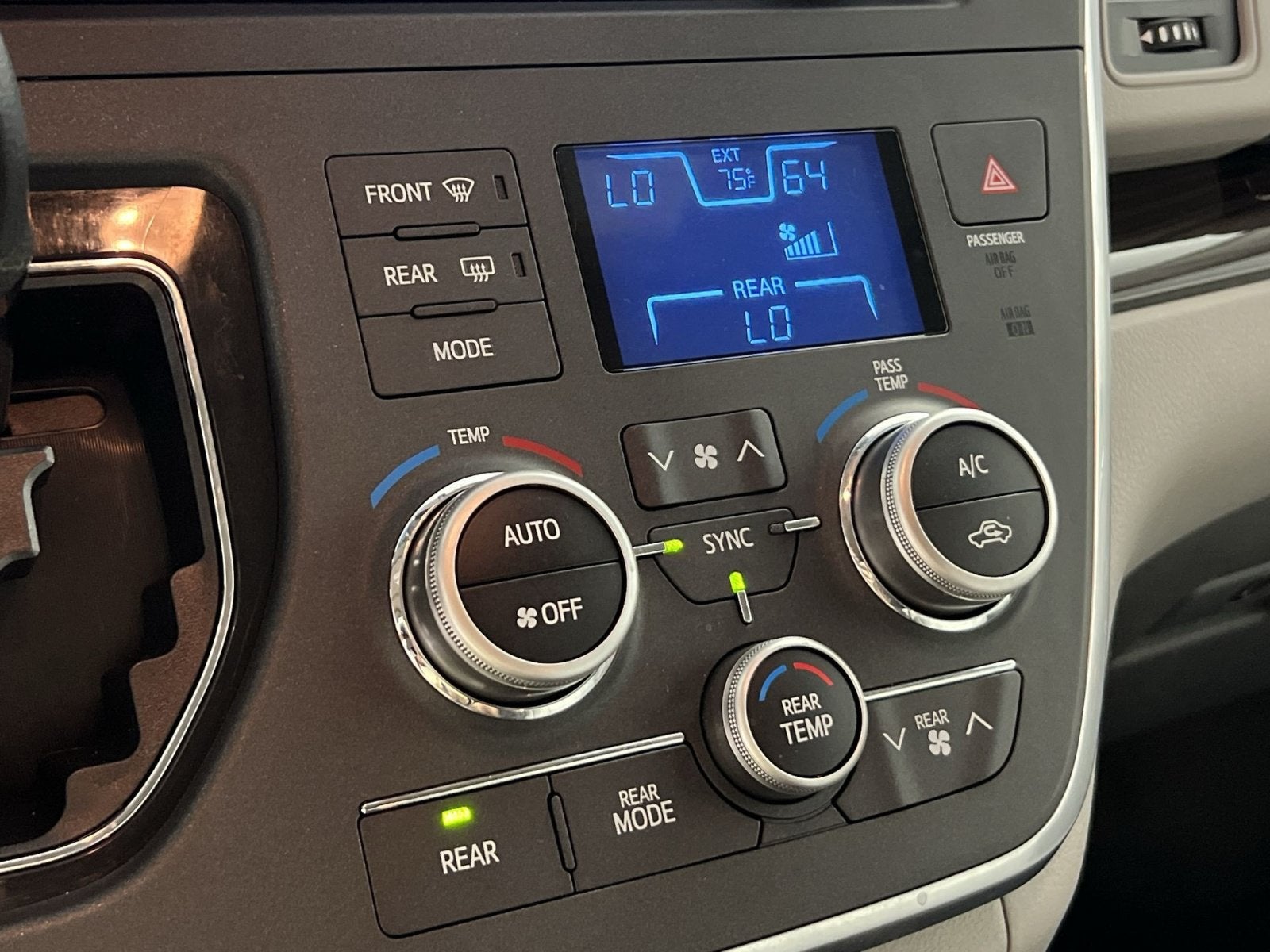 2017 Toyota Sienna XLE
