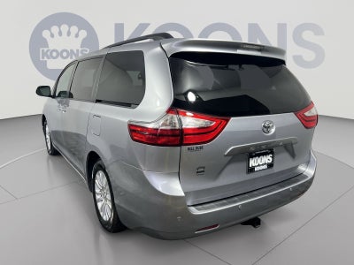 2017 Toyota Sienna XLE