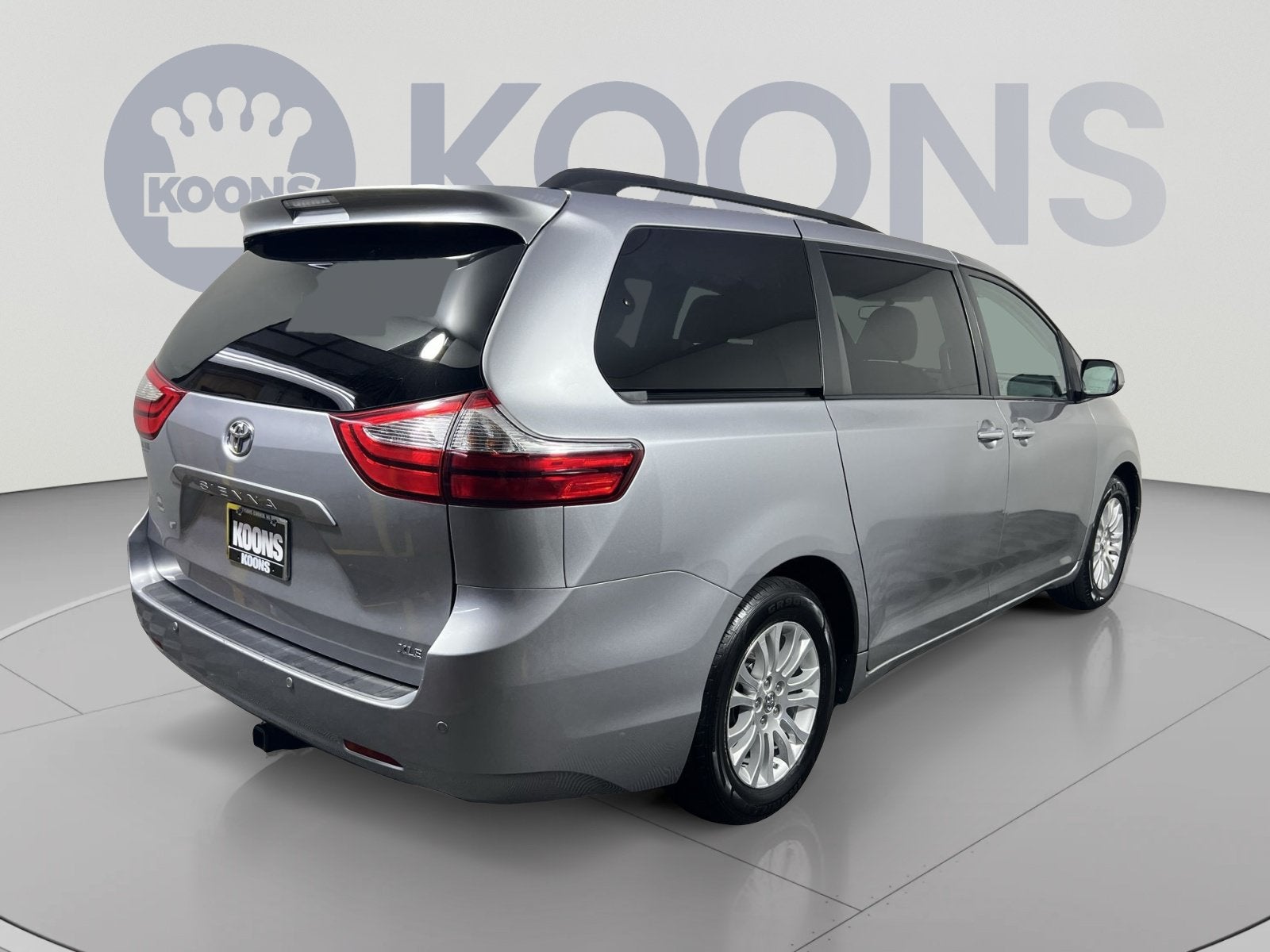 2017 Toyota Sienna XLE