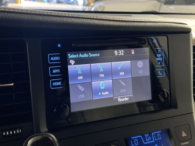 2017 Toyota Sienna XLE