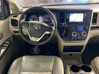 2017 Toyota Sienna XLE