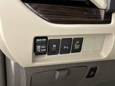 2017 Toyota Sienna XLE