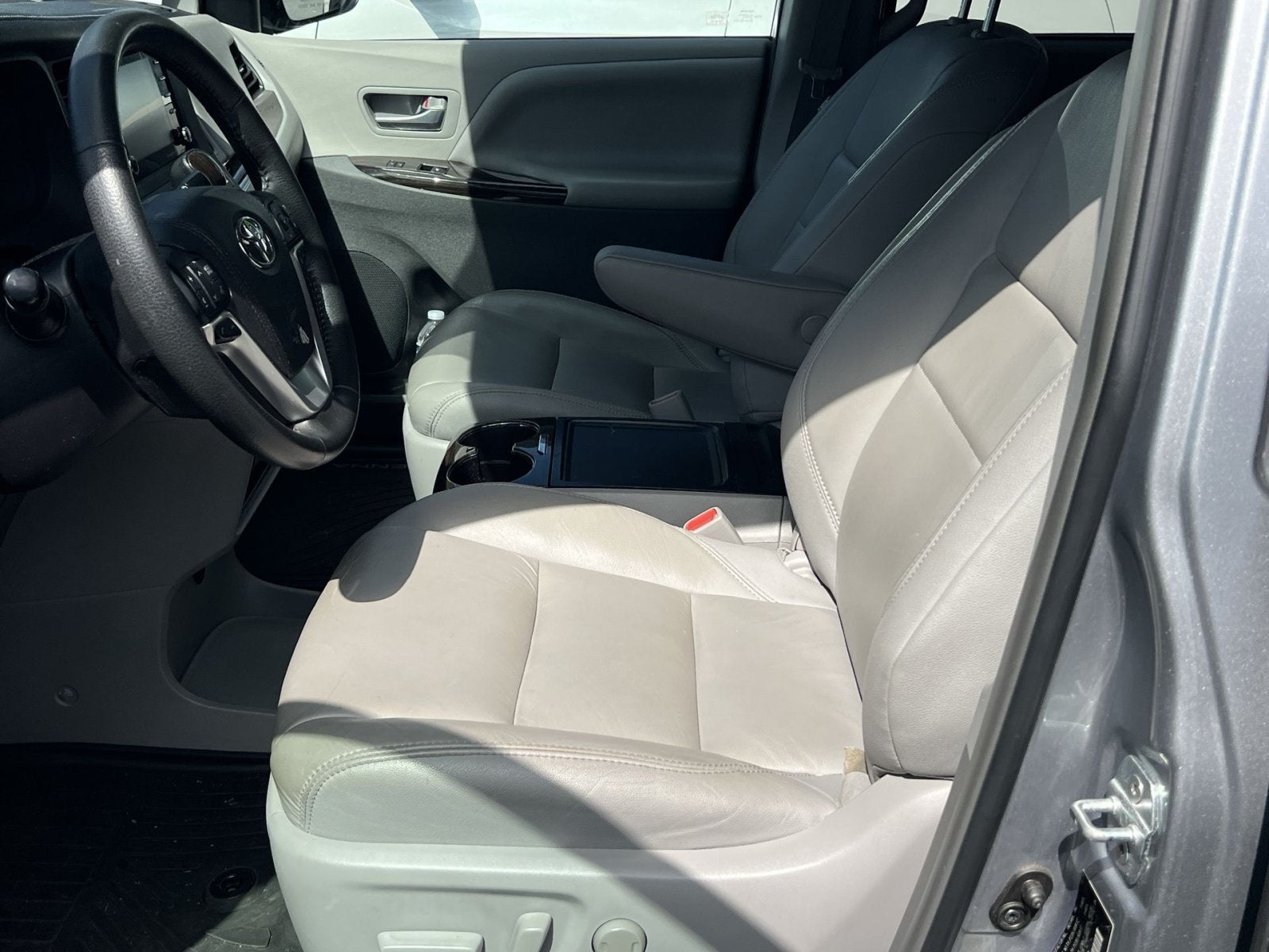 2018 Toyota Sienna XLE