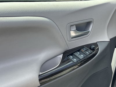 2018 Toyota Sienna XLE