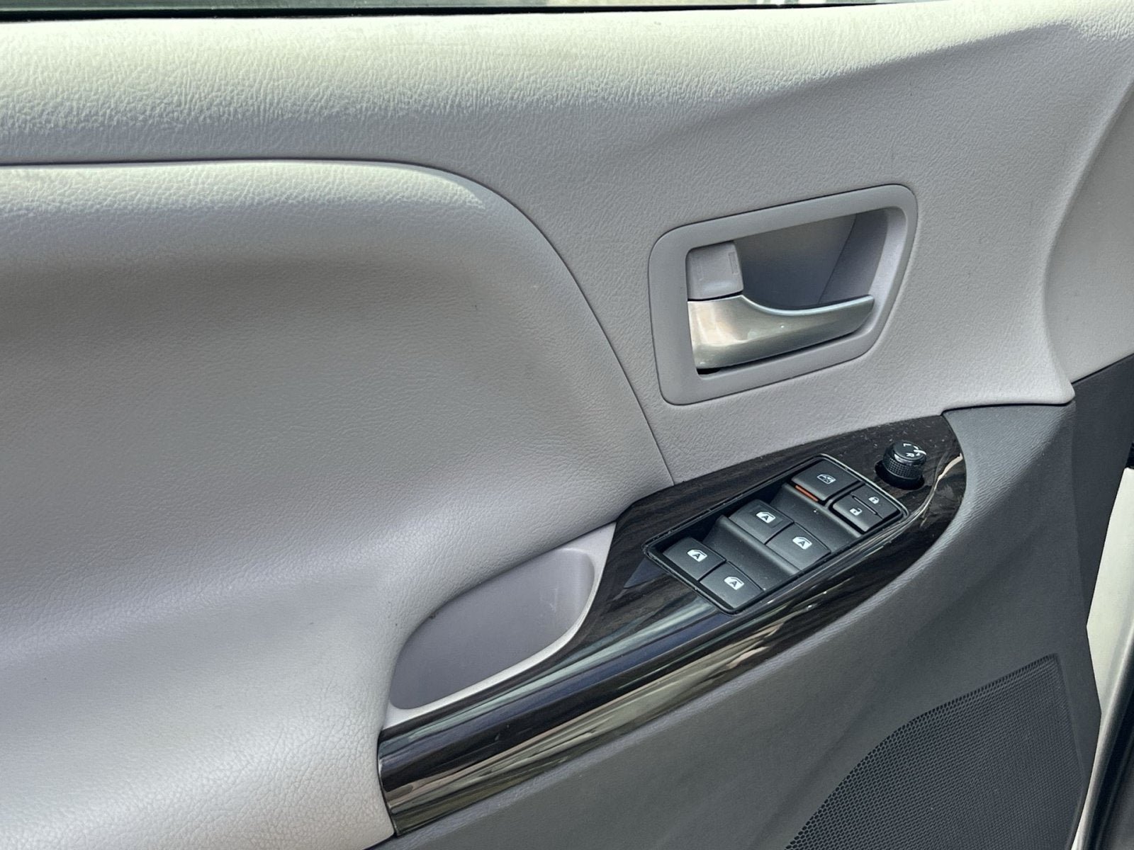 2018 Toyota Sienna XLE