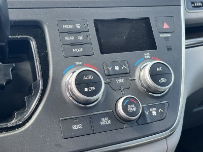 2018 Toyota Sienna XLE
