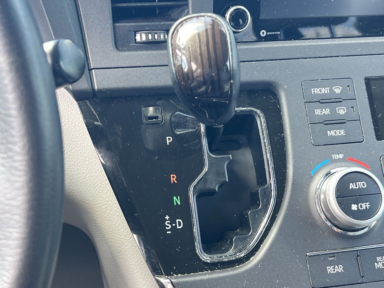 2018 Toyota Sienna XLE