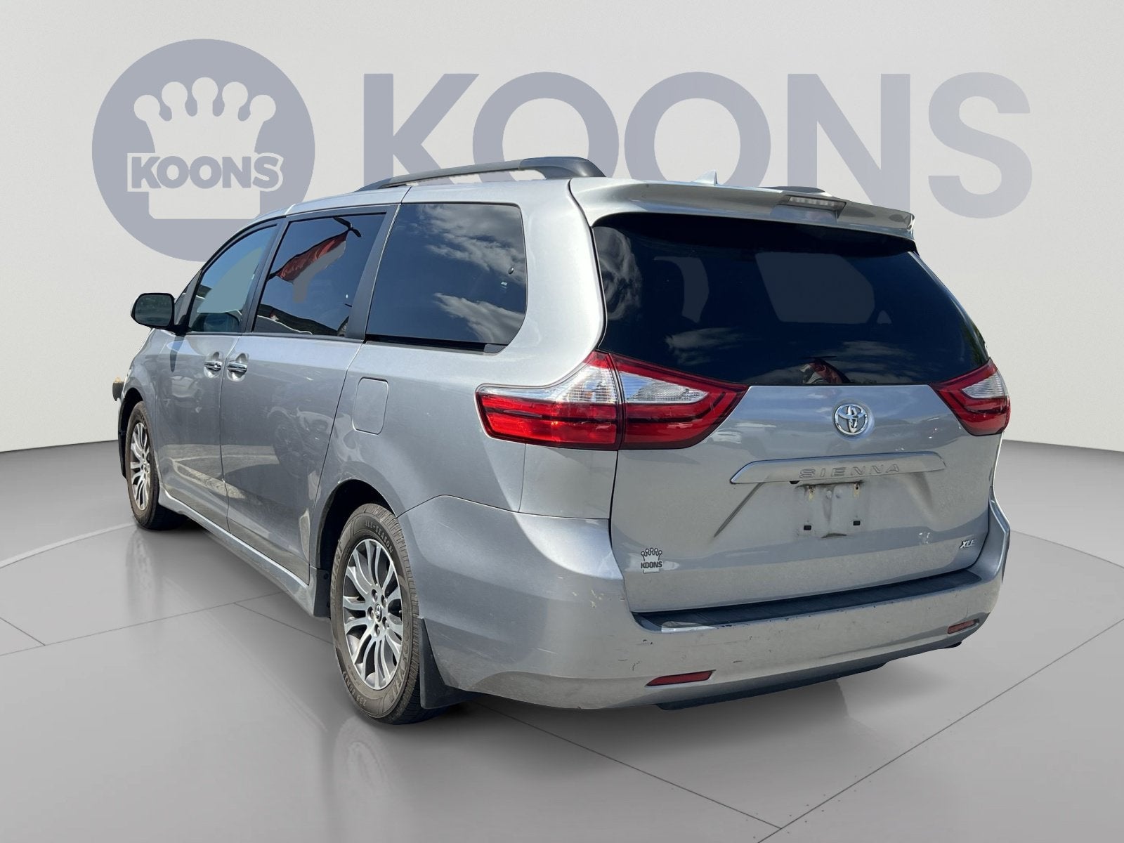 2018 Toyota Sienna XLE