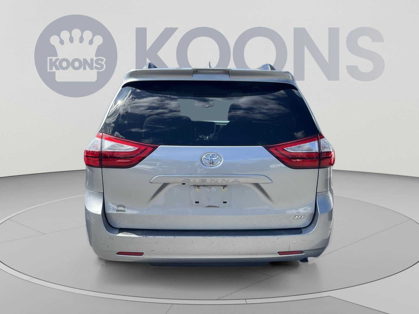 2018 Toyota Sienna XLE