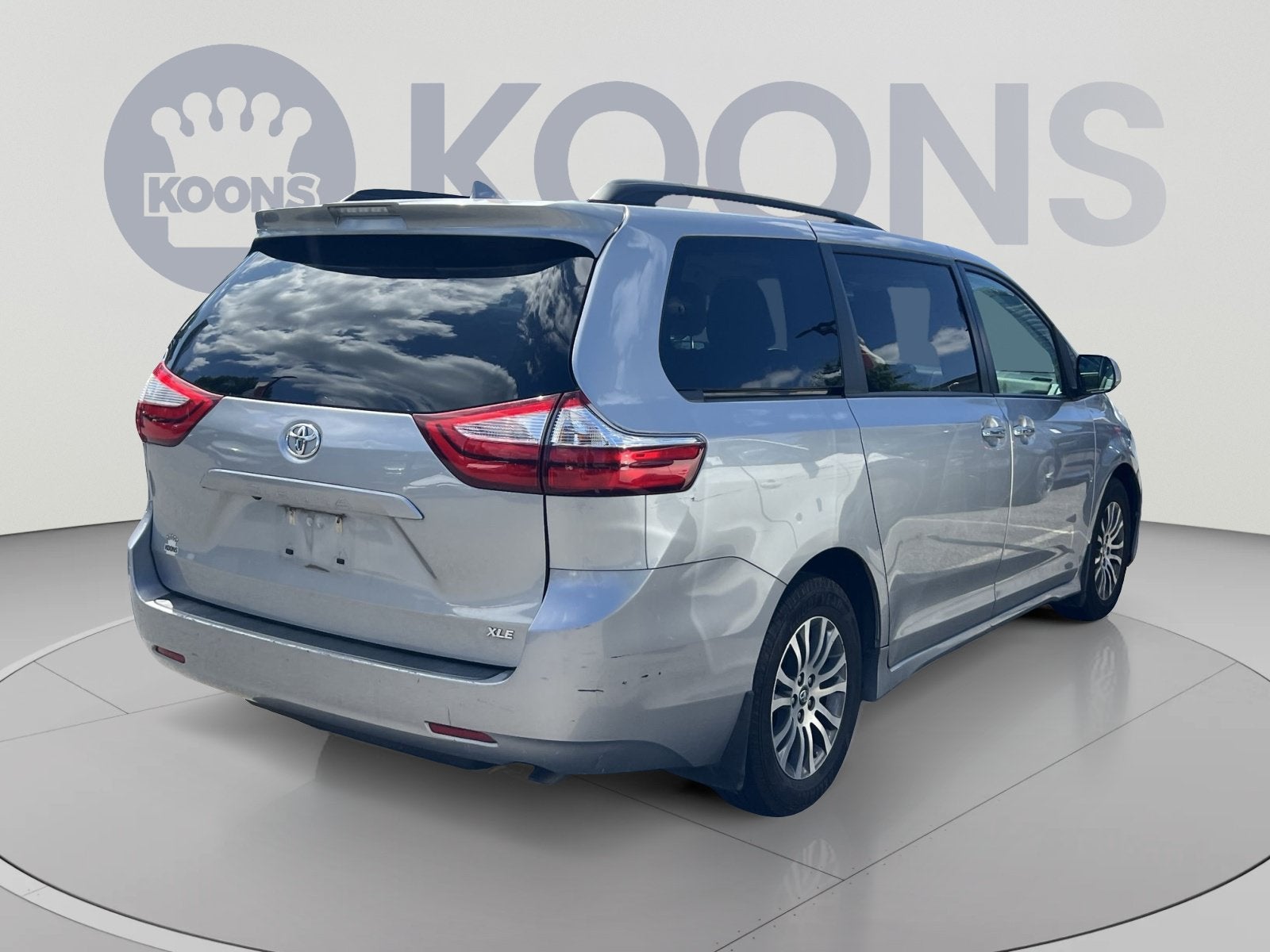 2018 Toyota Sienna XLE