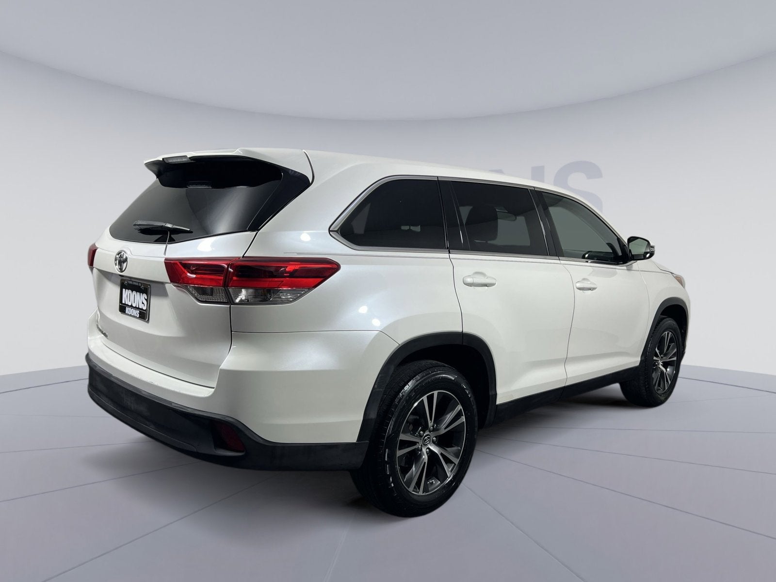 2019 Toyota Highlander LE