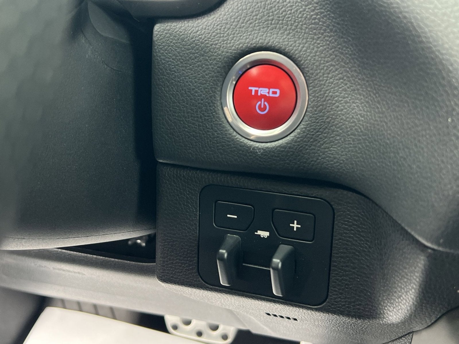 2023 Toyota Tundra Hybrid Limited