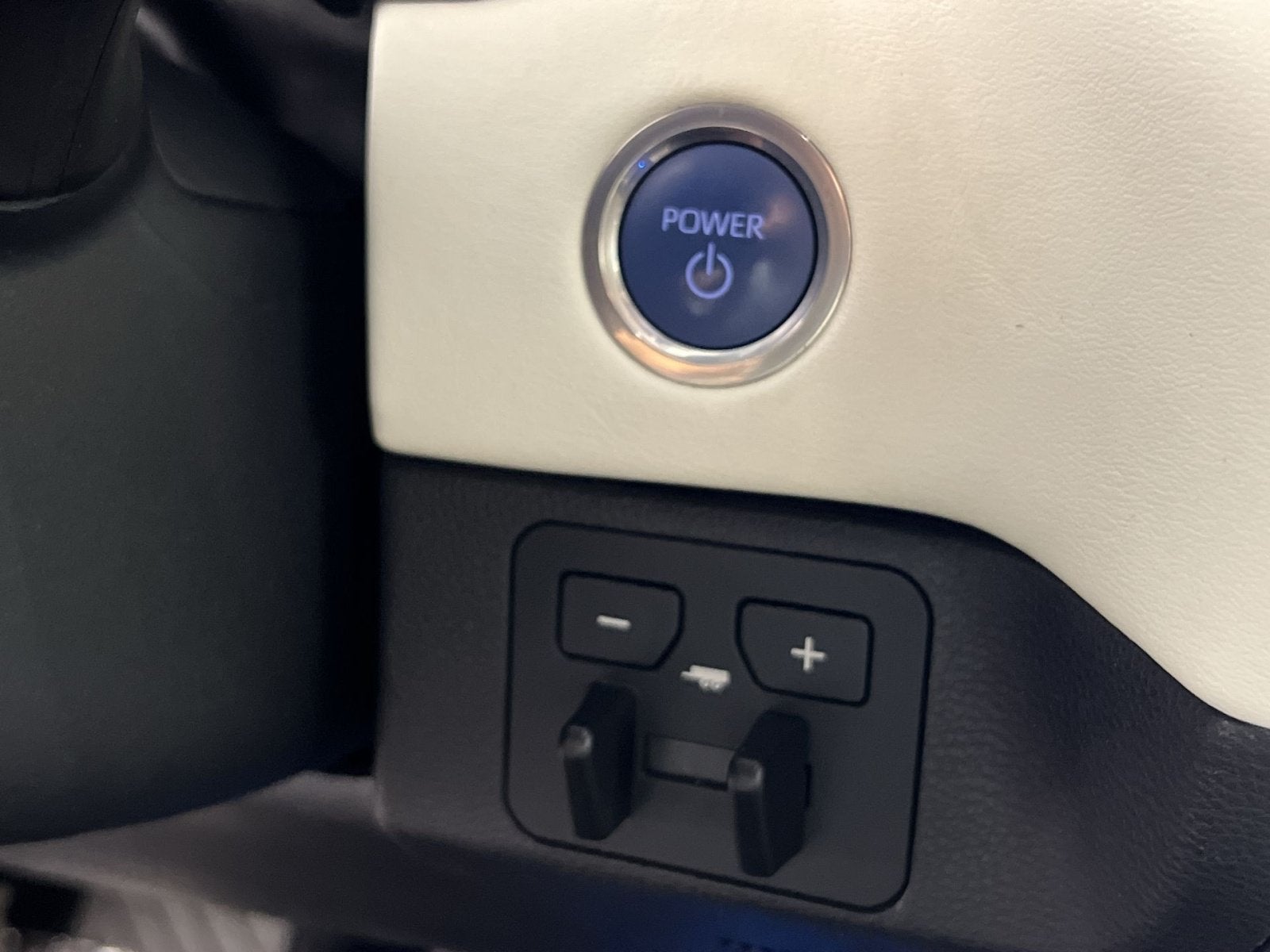 2022 Toyota Tundra Hybrid Capstone