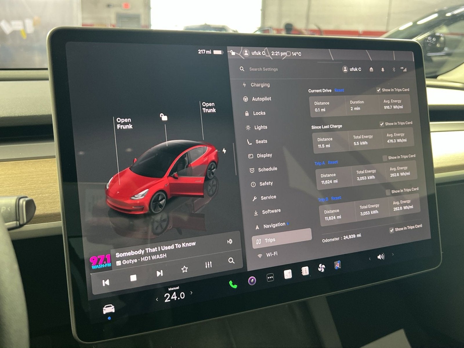 2023 Tesla Model 3 Base