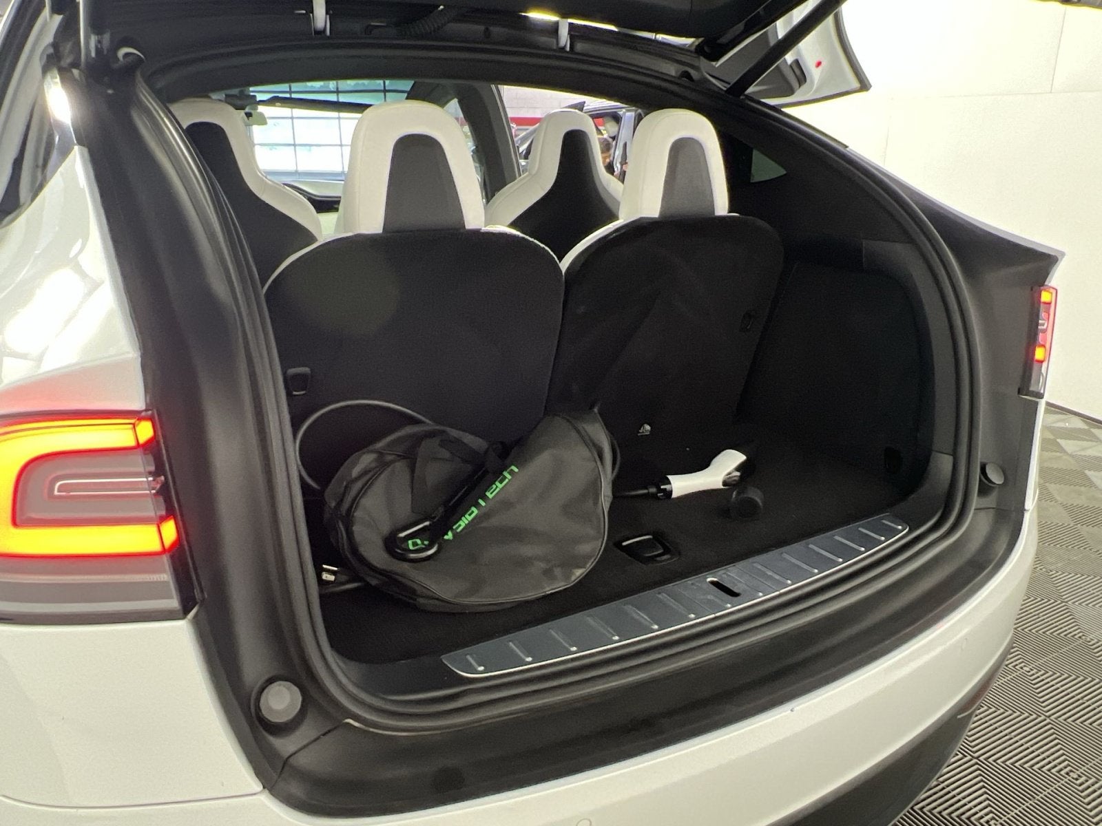 2018 Tesla Model X 75D