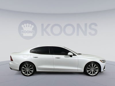 2021 Volvo S60 T6 Momentum