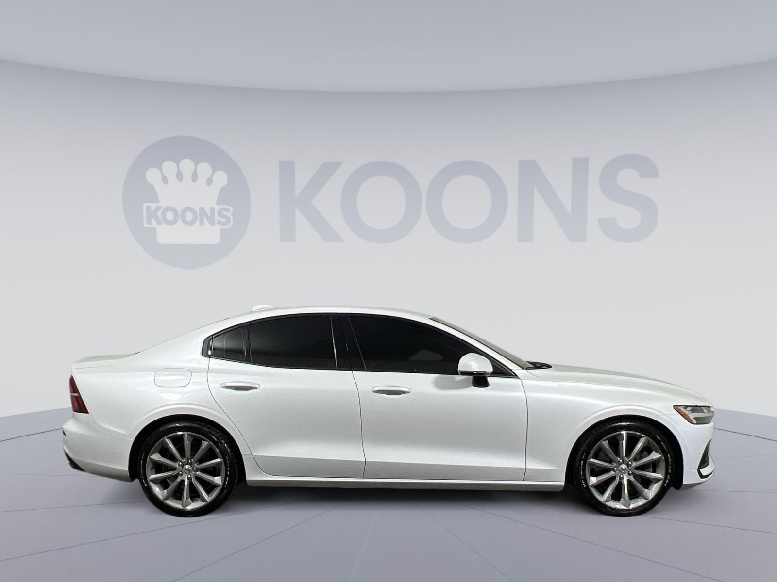2021 Volvo S60 T6 Momentum