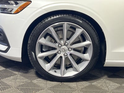 2021 Volvo S60 T6 Momentum