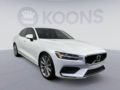 2021 Volvo S60 T6 Momentum