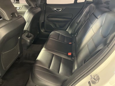 2021 Volvo S60 T6 Momentum