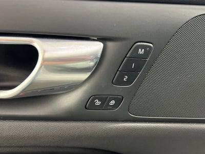 2021 Volvo S60 T6 Momentum