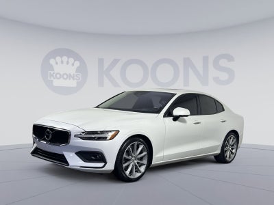 2021 Volvo S60 T6 Momentum