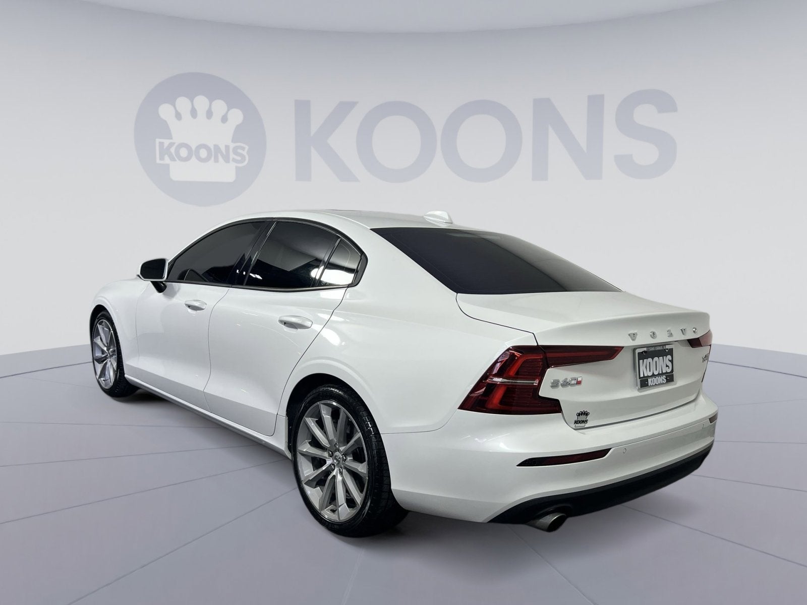2021 Volvo S60 T6 Momentum