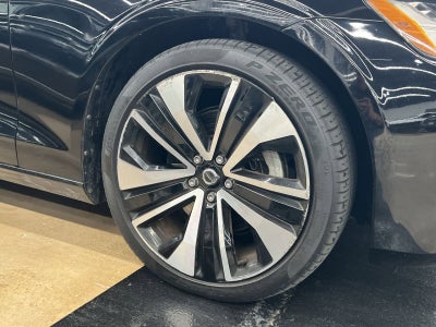 2022 Volvo S60 B5 Momentum