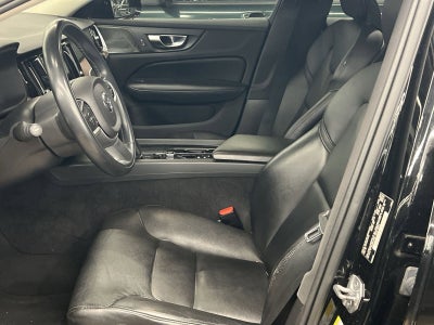 2022 Volvo S60 B5 Momentum