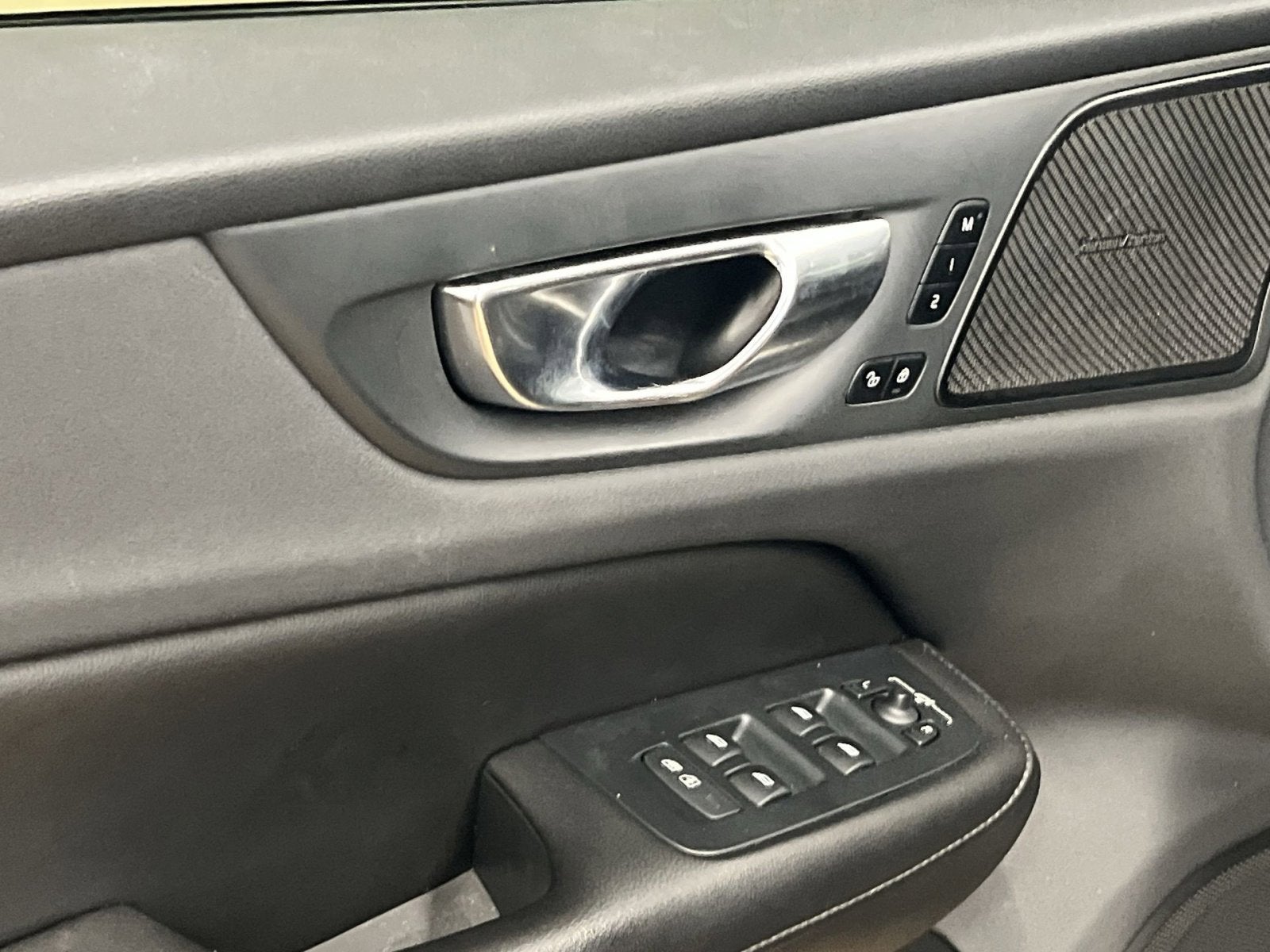 2022 Volvo S60 B5 Momentum