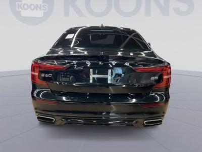 2022 Volvo S60 B5 Momentum