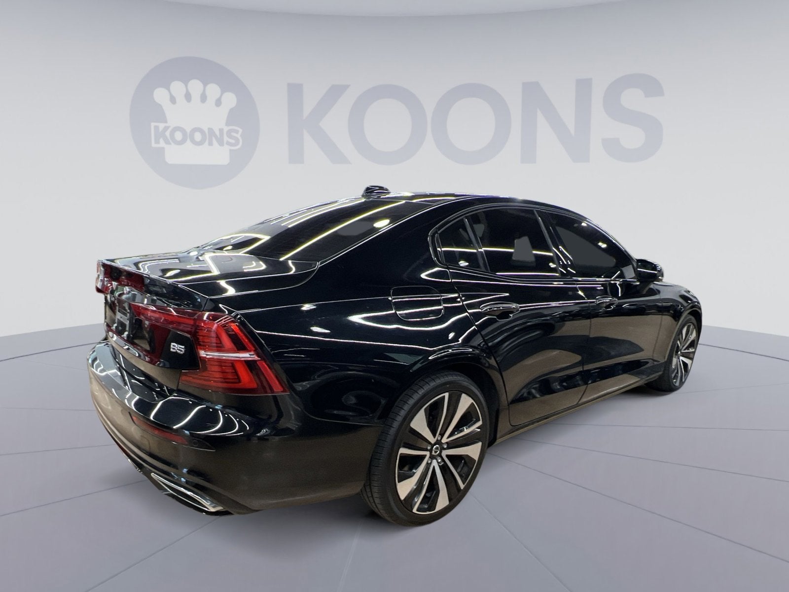 2022 Volvo S60 B5 Momentum