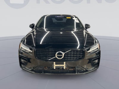 2022 Volvo S60 B5 Momentum