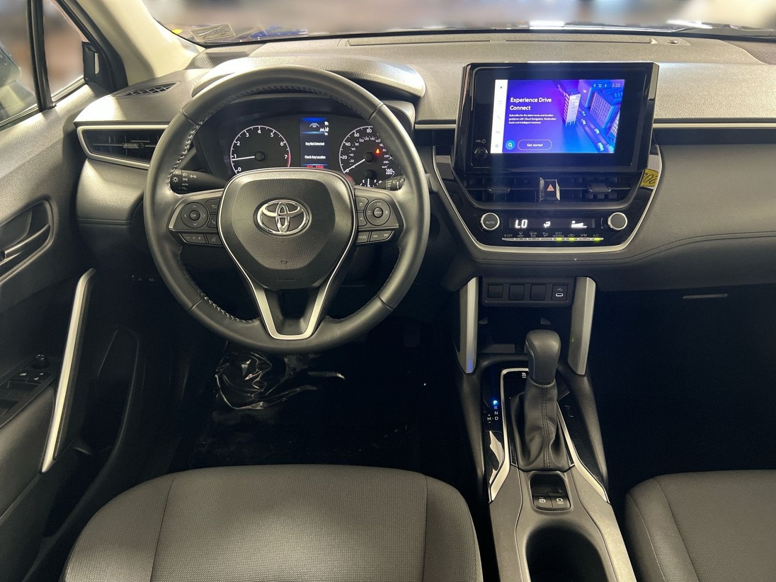 2025 Toyota Corolla Cross LE