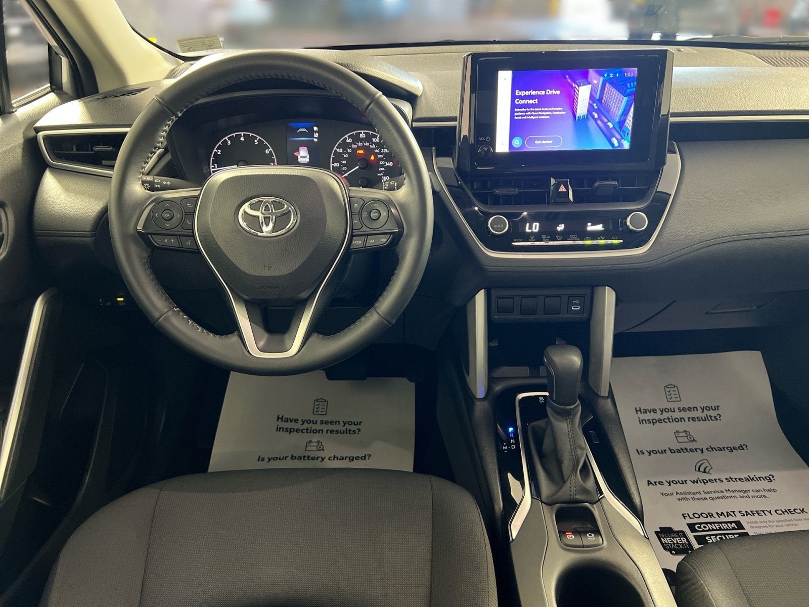 2024 Toyota Corolla Cross LE