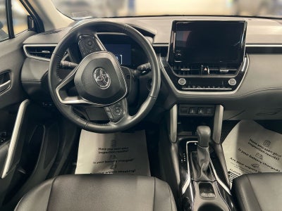 2025 Toyota Corolla Cross XLE